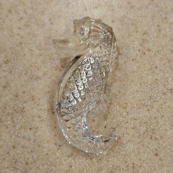 NEW IN BOX CLASSIC WATERFORD LEAD CRYSTAL SEAHORSE BROOCH PIN - Picture 2 of 9
